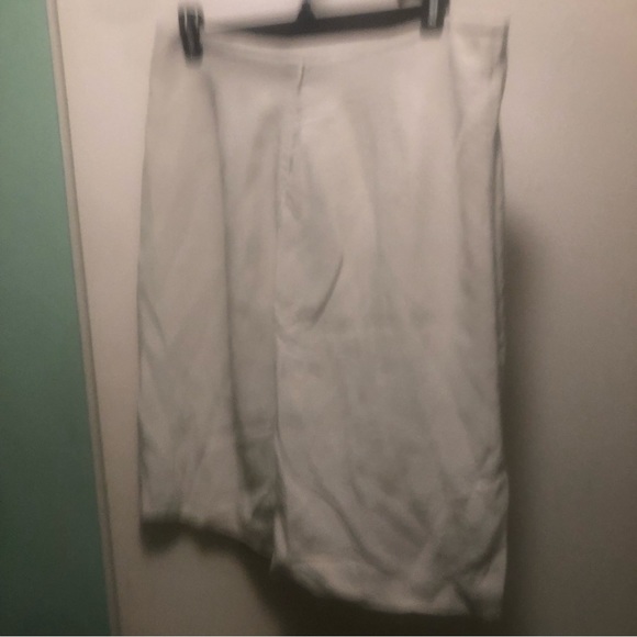 White 100% silk skirt, jones New York, size 16 - Picture 3 of 5